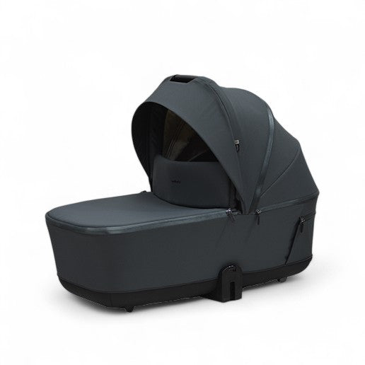 Bella III Graphite Carry Cot in sleek design, for newborns up to 9 kg.