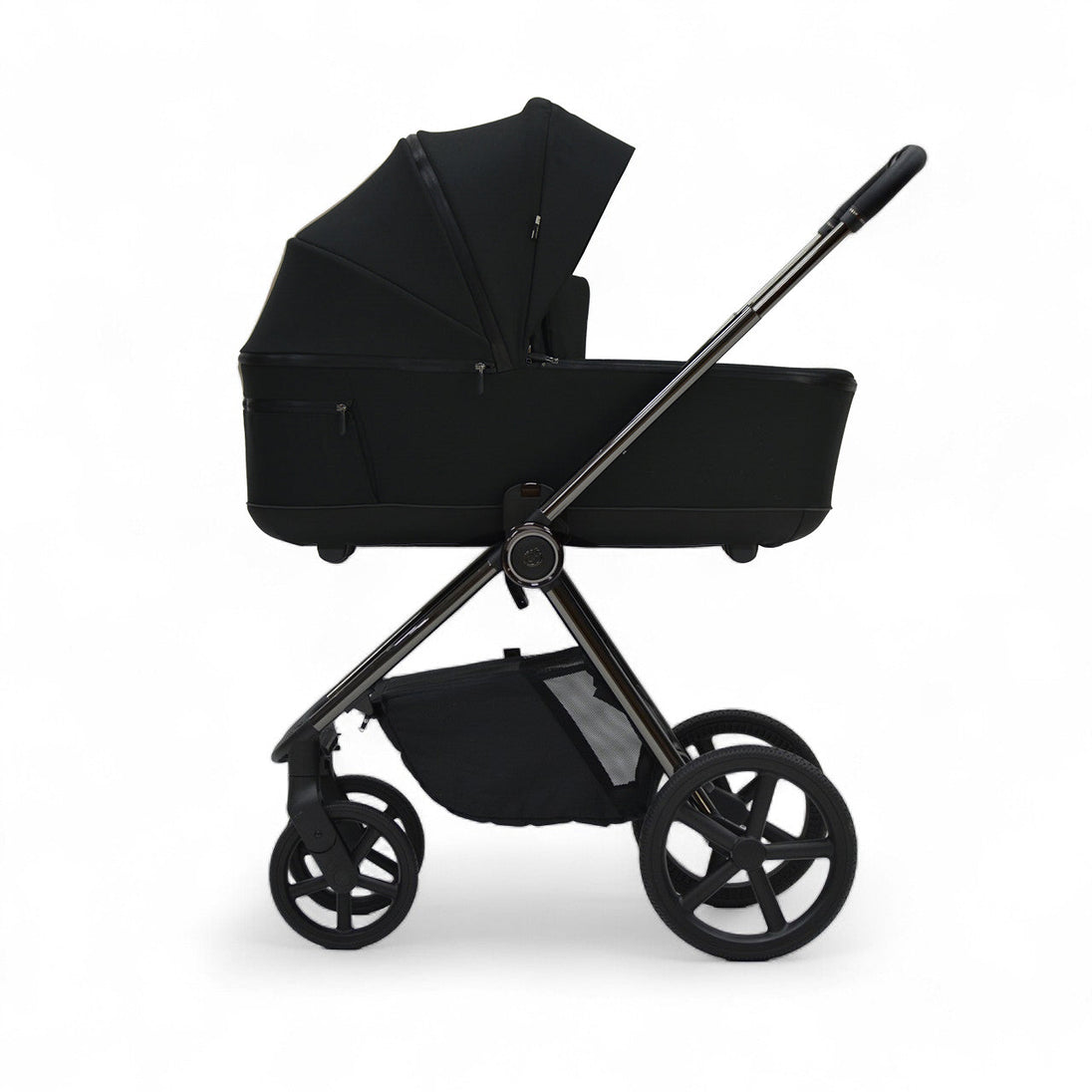 Bella III Black Stroller with Carry Cot, 2-in-1 Travel System, sleek design, premium textures.