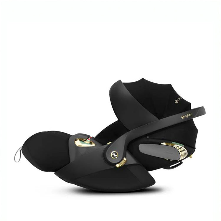 Jeremy Scott Wings Cloud T i-Size infant car seat in black with ergonomic recline and travel system compatibility
