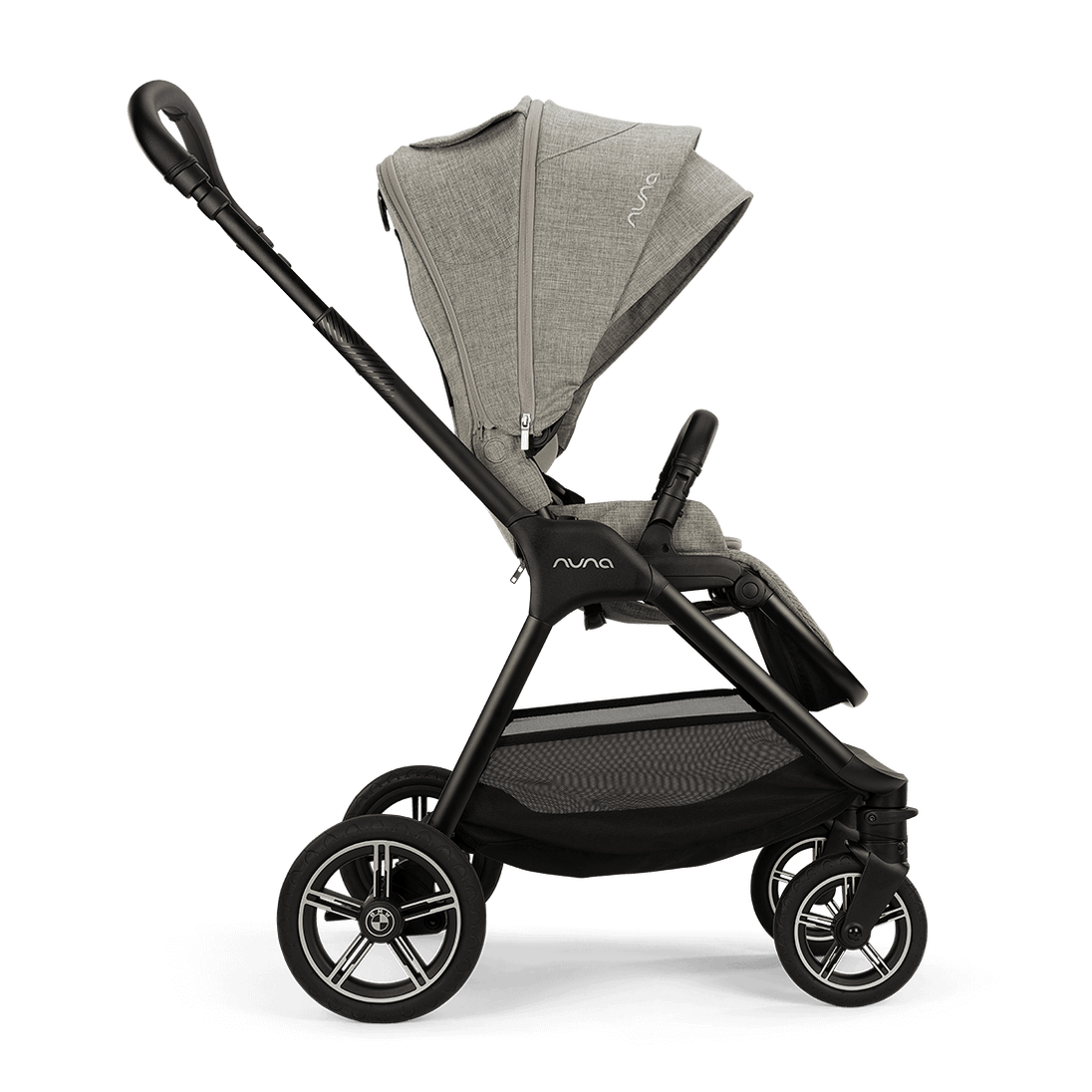 Triv™ Next BMW Collection stroller in Graphene color