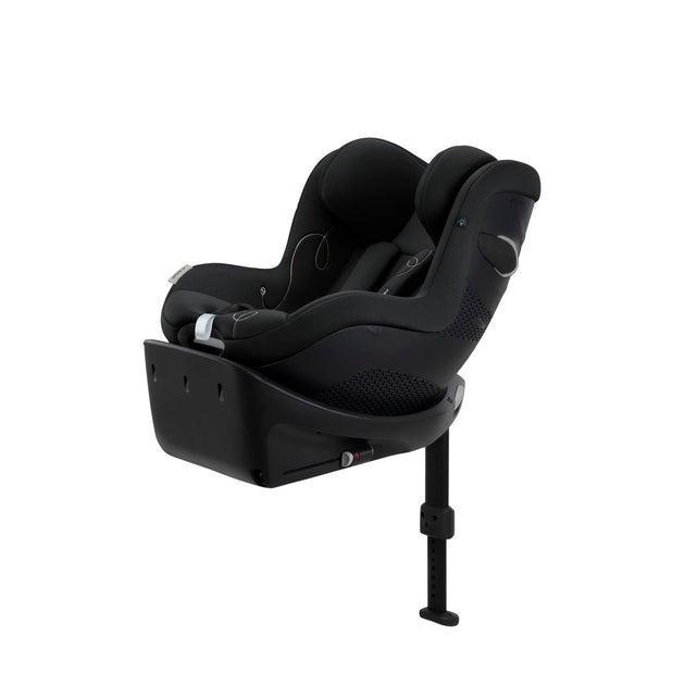 Sirona GI i-Size car seat in Magic Black with 360° rotation and side-impact protection.
