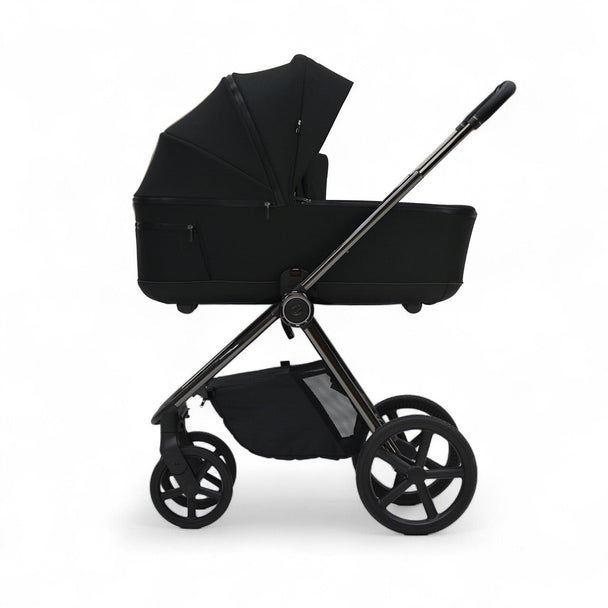 Bella III Black Stroller with Carry Cot, 2-in-1 Travel System, sleek design, premium textures.