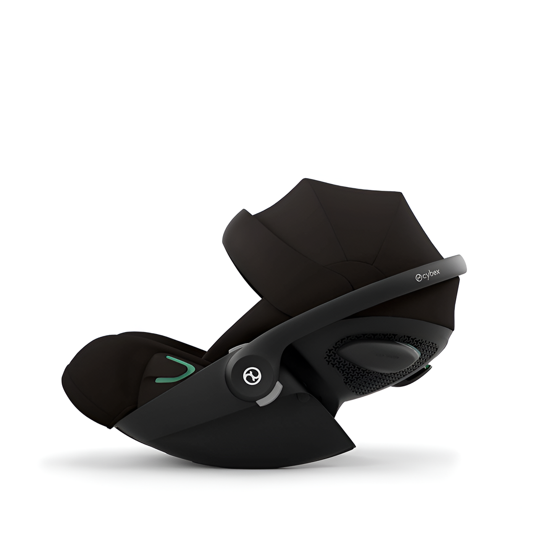 Cloud G i-Size infant car seat with ergonomic lie-flat position and 180° rotation.