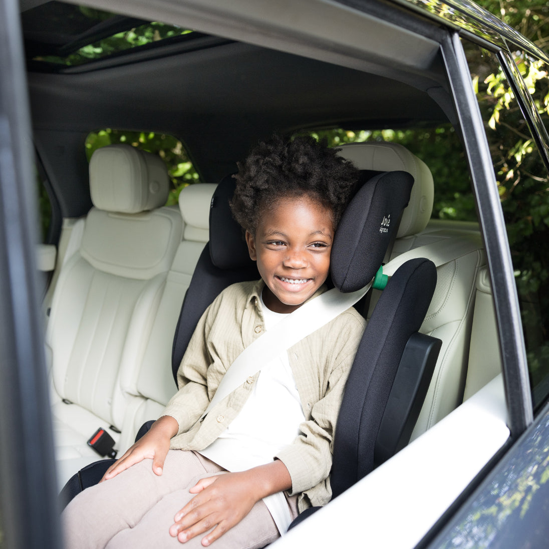 Joie i-Traver Booster Seat Eclipse with ISOFIX and side impact protection for children 3.5 to 12 years
